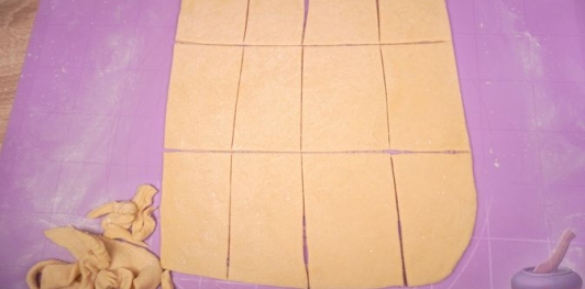 Фото приготовления рецепта: Печенье "Крылья ангела" (на кефире) - шаг №8