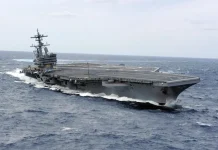 Превратят в решето: Иран летит навстречу авианосцу США в Ормузском проливе