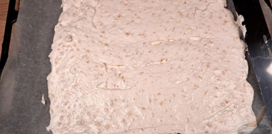 Фото приготовления рецепта: Рулет "Будапештский" - шаг №10