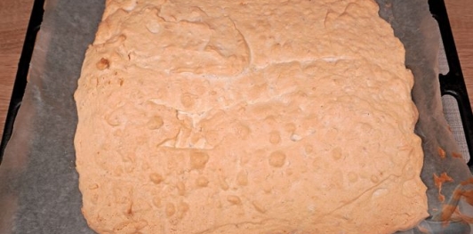 Фото приготовления рецепта: Рулет "Будапештский" - шаг №11