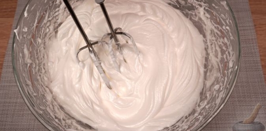 Фото приготовления рецепта: Рулет "Будапештский" - шаг №5