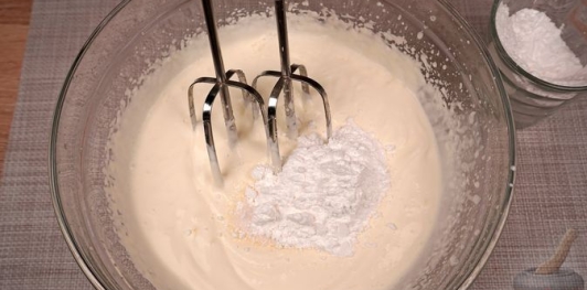 Фото приготовления рецепта: Рулет "Будапештский" - шаг №16