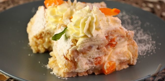 Фото приготовления рецепта: Рулет "Будапештский" - шаг №24