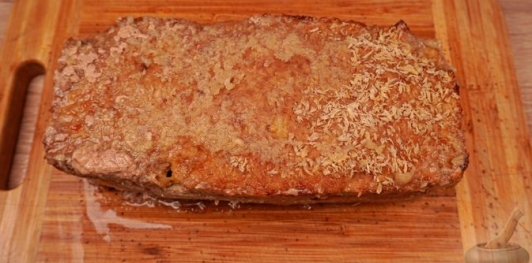 Фото приготовления рецепта: Рулет из фарша с яйцами и сладким перцем - шаг №21