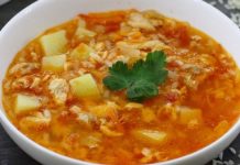 Рыбный суп с рисом и сельдереем