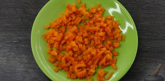 Фото приготовления рецепта: Салат "Пасхальный цыплёнок" - шаг №12