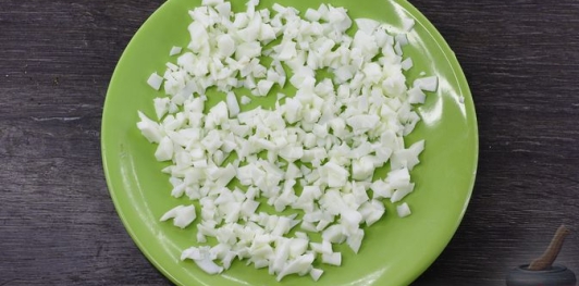 Фото приготовления рецепта: Салат "Пасхальный цыплёнок" - шаг №10