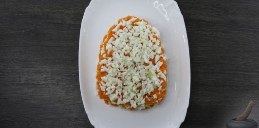 Фото приготовления рецепта: Салат "Пасхальный цыплёнок" - шаг №18