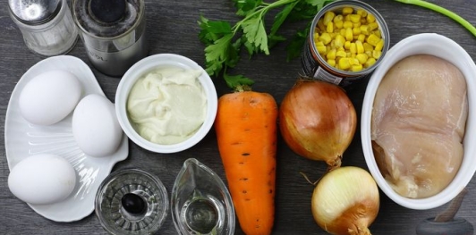 Фото приготовления рецепта: Салат "Пасхальный цыплёнок" - шаг №1