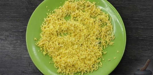 Фото приготовления рецепта: Салат "Пасхальный цыплёнок" - шаг №11