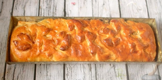 Фото приготовления рецепта: Сдобный рулет с нежной маковой начинкой - шаг №20