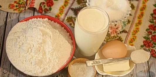 Фото приготовления рецепта: Сдобный рулет с нежной маковой начинкой - шаг №1