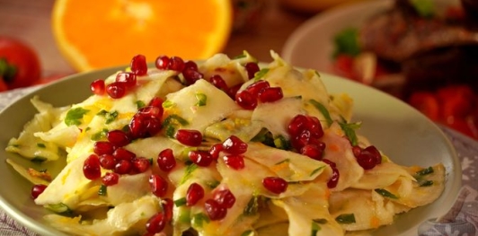 Фото приготовления рецепта: Сельдерей, маринованный в цитрусовом соусе с зеленью - шаг №14