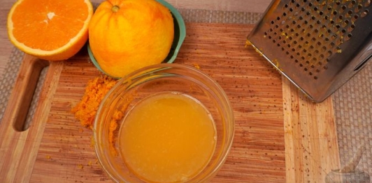 Фото приготовления рецепта: Сельдерей, маринованный в цитрусовом соусе с зеленью - шаг №2