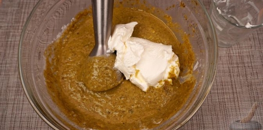 Фото приготовления рецепта: Щавелевый крем-суп с фрикадельками - шаг №14