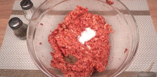 Фото приготовления рецепта: Сочни из мяса с картошкой - шаг №5