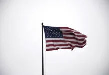 США пригрозили новыми санкциями за связи с Ираном: новости в мире 28 апреля