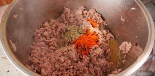 Фото приготовления рецепта: Суп с фаршем и рисом - шаг №8