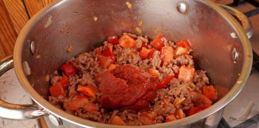 Фото приготовления рецепта: Суп с фаршем и рисом - шаг №12