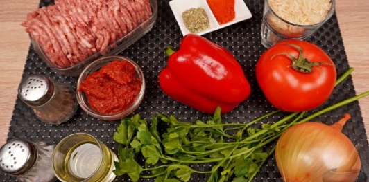 Фото приготовления рецепта: Суп с фаршем и рисом - шаг №1