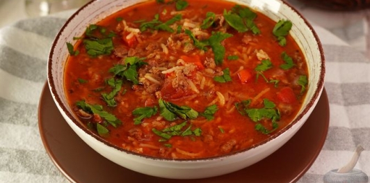 Фото приготовления рецепта: Суп с фаршем и рисом - шаг №17