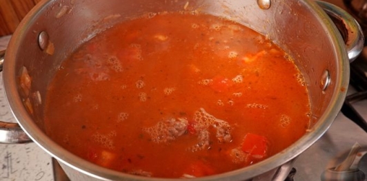 Фото приготовления рецепта: Суп с фаршем и рисом - шаг №14