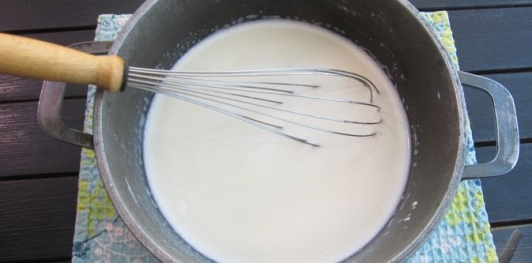 Фото приготовления рецепта: Торт на кефире "Три стакана" - шаг №15