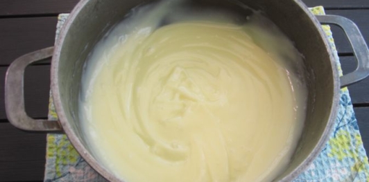 Фото приготовления рецепта: Торт на кефире "Три стакана" - шаг №19