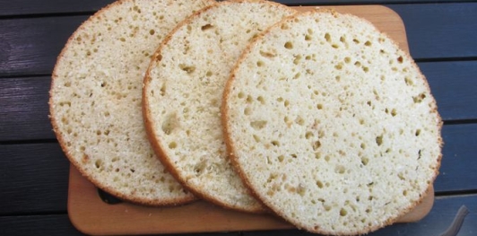 Фото приготовления рецепта: Торт на кефире "Три стакана" - шаг №22