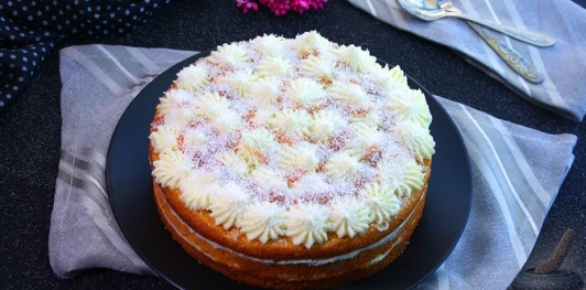 Фото приготовления рецепта: Торт на кефире "Три стакана" - шаг №33