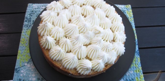 Фото приготовления рецепта: Торт на кефире "Три стакана" - шаг №30