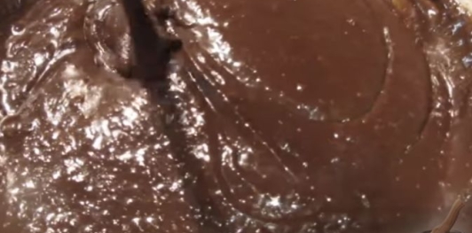 Фото приготовления рецепта: Торт "Сникерс" - шаг №3