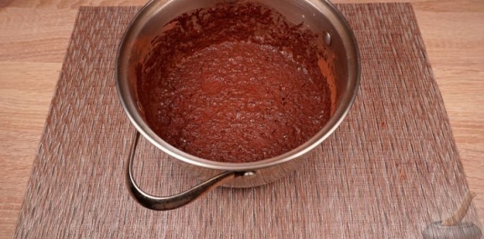 Фото приготовления рецепта: Турецкий «влажный» шоколадный торт - шаг №16