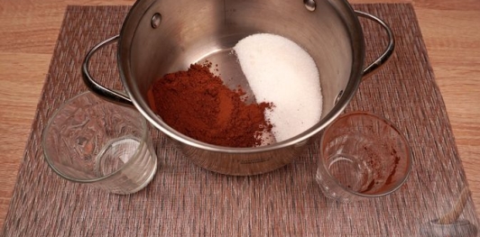 Фото приготовления рецепта: Турецкий «влажный» шоколадный торт - шаг №13