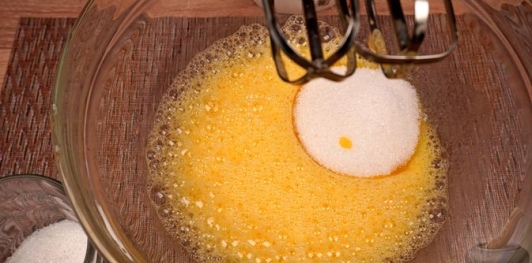 Фото приготовления рецепта: Турецкий «влажный» шоколадный торт - шаг №7