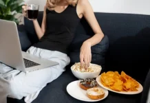 В какое время и чем лучше перекусывать?