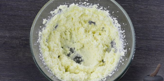 Фото приготовления рецепта: Влажные пасхальные куличи - шаг №12