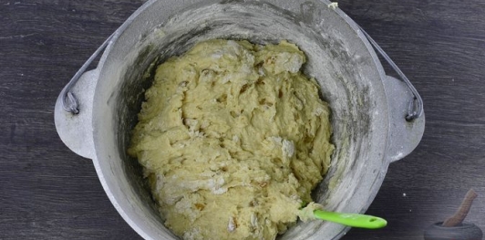 Фото приготовления рецепта: Влажные пасхальные куличи - шаг №24