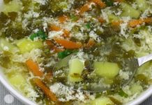 Зелёный борщ с кускусом и яичной болтушкой