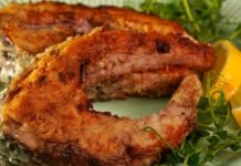 Жареный карп с тмином и чесноком