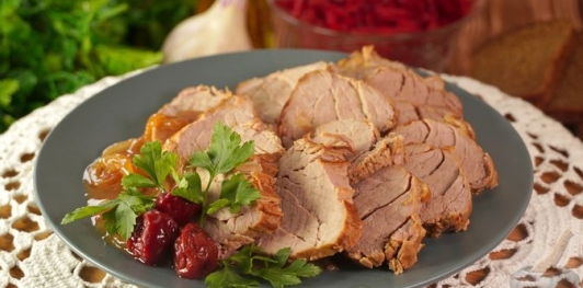 Фото приготовления рецепта: Жаркое из свинины под дичь - шаг №17